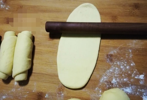 红薯独特做法，加一个鸡蛋，不用烤箱，女儿说比买的面包还好吃