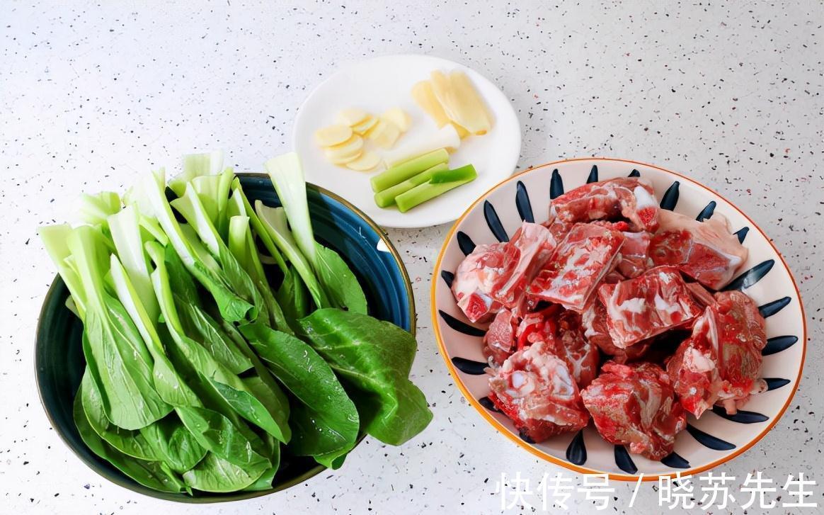 早上来一碗鲜美的排骨面,管饱又解馋,赶快来一份