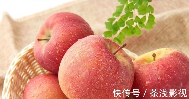 医生|一天一个苹果，医生远离我，糖友吃了还能够降血糖，这是真的吗？