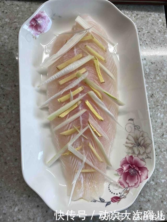 近视|最护眼的不是胡萝卜而是这种肉，小孩常吃，明目亮眼，近视别错过