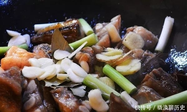  光是|这道菜，光是配着汤汁我就能多吃一碗饭！