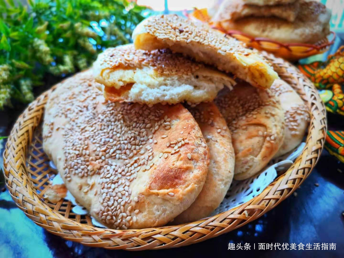 夏天孩子最馋这个饼,外酥里嫩,2块钱做一锅,放三天也不硬!