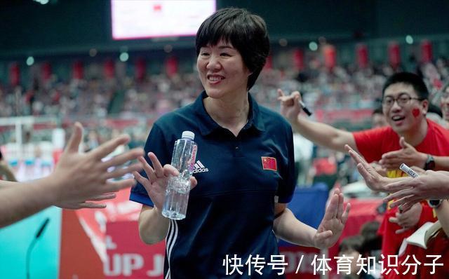 李盈莹|郎平的新身份宣布,女排再受打击,朱婷他们失望了