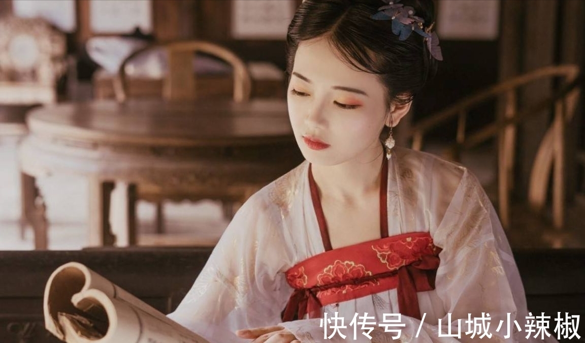 陌上花开$李清照少不知愁,酒后寻欢写下第一首词,如今已成少女学坏的借口