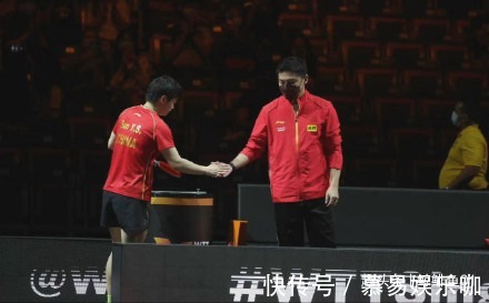 孙颖莎|孙颖莎没被散养!许昕主管教练现场亲自指导她,4:1逆转日本悍将