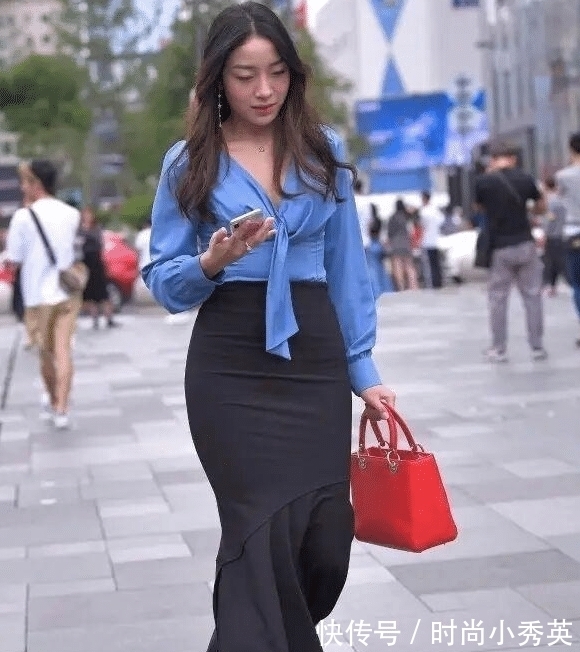 美女|美女穿包臀人鱼裙，设计感十足，时尚有气质