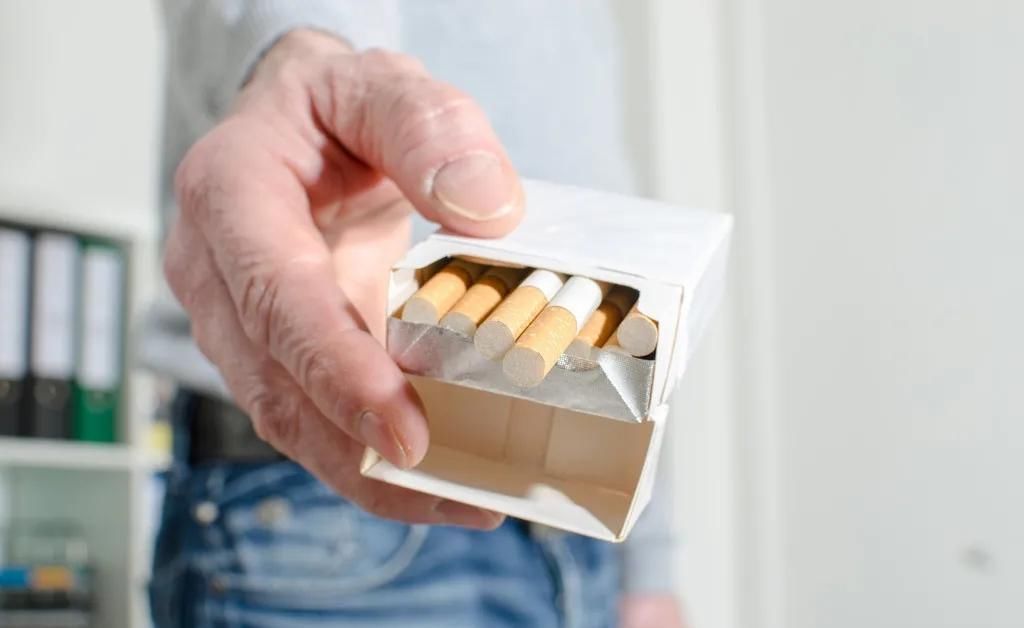 男性最佳戒烟时间是什么时候,不是30岁,也不是40岁,是这个时候