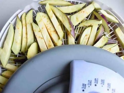 这东西不怕过期，现在3块钱一斤，抓紧多买点，过季价格翻倍了！