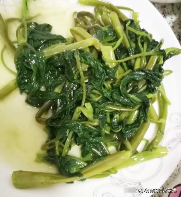 老公|老公请朋友来家里吃饭，我给他们做了4个菜，花了不到50块