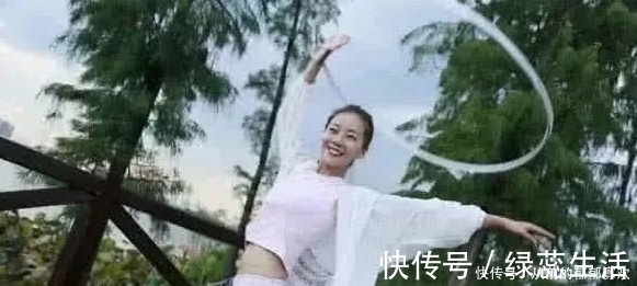 吉尼斯之最:世界上最小的餃子,連塞牙縫都不夠,最后讓多少女性羨慕