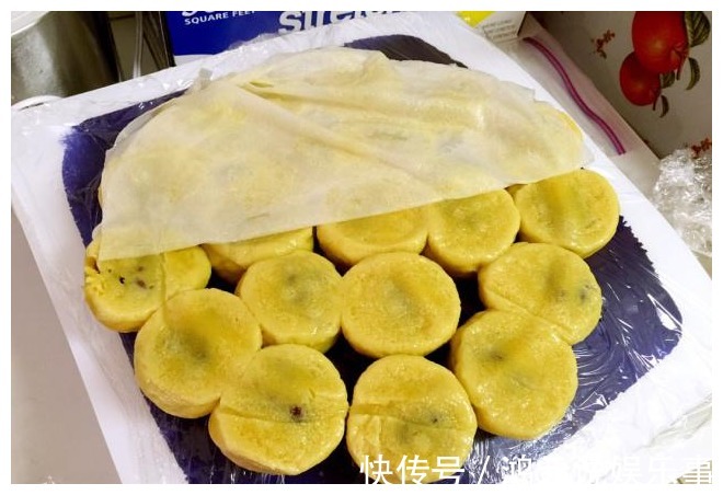 白面|2分钟学会做粘豆包,比蒸馒头还简单,黏糯香甜,大人小孩都爱吃