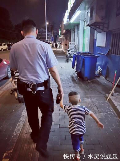 警察叔叔|走丢的4岁萌娃带警察回家,一句“我渴,想喝可乐”露馅了