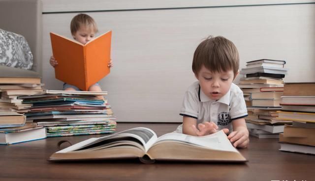 小女孩|10岁小女孩分享“护肤照”,评论区引发热议,网友:这孩子没救了