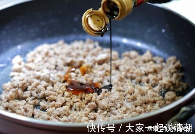 葱白|这个馅儿的包子吃不够!咬一口菜香肉美,全家老小都馋它!