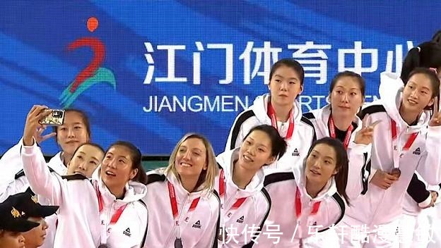 排协|金软景缺席排超颁奖!原因揭晓排协有人数限制,主动让给队友