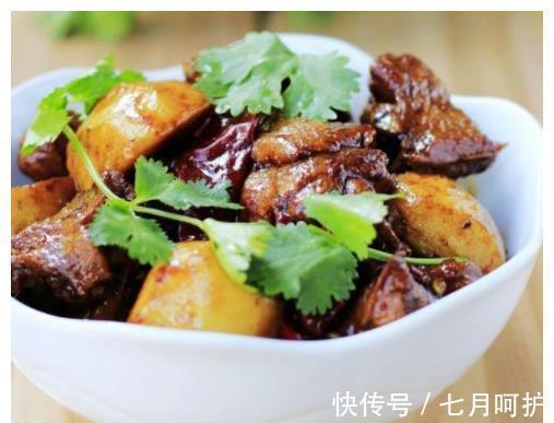 芋头烧鸭|孩子每天晚上吹空调睡觉容易受凉,多吃滋补菜,提高免疫力