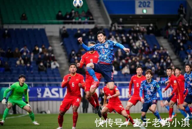 国足|李霄鹏负全责?国足输球这个责任,他真的承担不起