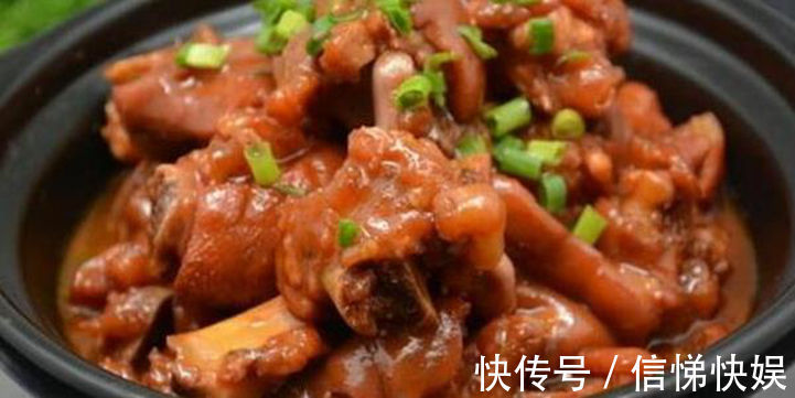 孜然烤虾|美食推荐芹菜炒豆芽，孜然烤虾，凉拌鲫鱼，香辣美容蹄的做法
