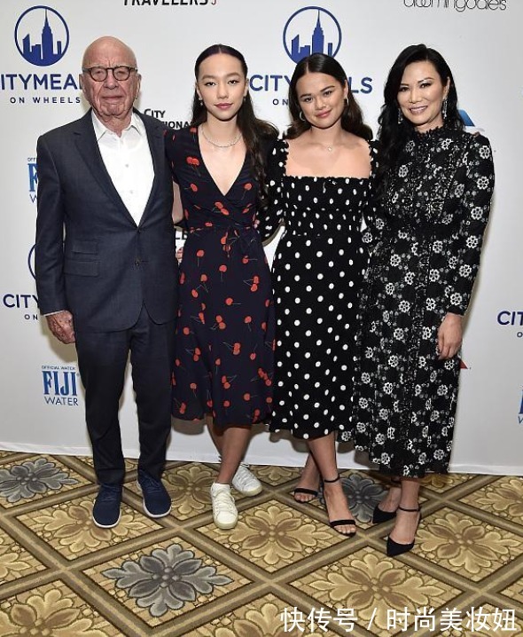 色彩|52岁邓文迪身材太绝了,穿芭比粉裹身连衣裙凹凸有致,轻松美出圈