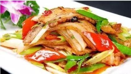 美食推荐：豆豉鲮鱼茄子煲，黑椒可乐肉排，回锅肉，红烧茄子煲的做法