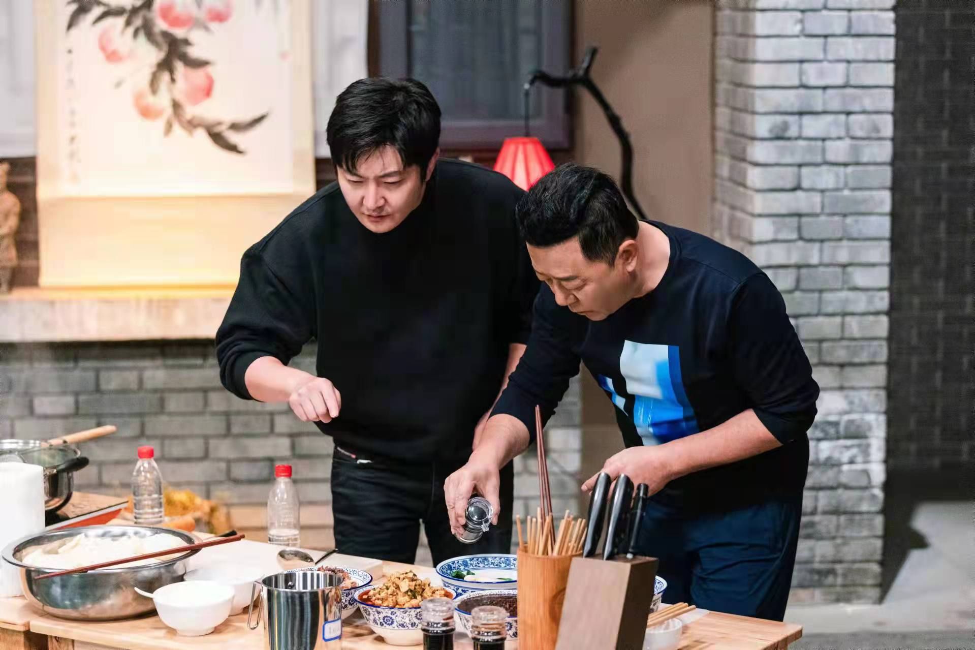 《哈哈哈哈哈》第二季开播，彭昱畅遇上“五哈”三兄弟会碰撞出怎样的火花？