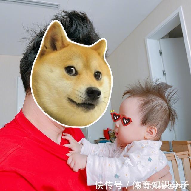 尼格买提|颜控!女排前队长半岁女儿紧盯尼格买提求抱抱,对方回复一语双关
