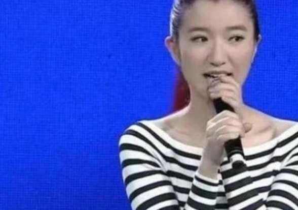 非诚勿扰|“非诚勿扰”中,没人敢牵手的“猫脸女”,卸妆后原来长这个样子