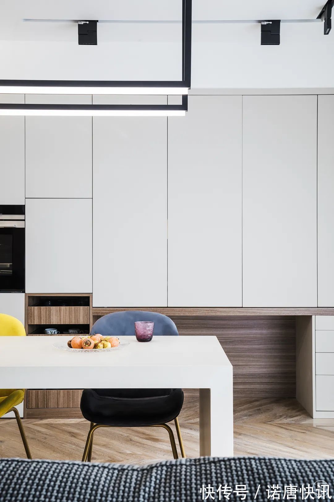 玄关|180㎡现代极简,无主灯设计果然不凡,朴素的空间也有档次感