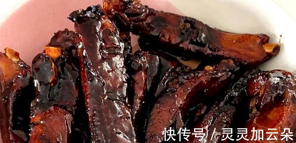 70岁大厨告诫炒菜放蚝油有讲究,牢记这一点,菜鲜又好吃!