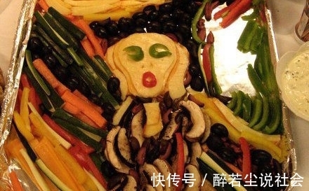 |幽默笑话:早上刚起床,就收到了一条骗人的短信,上面写道……