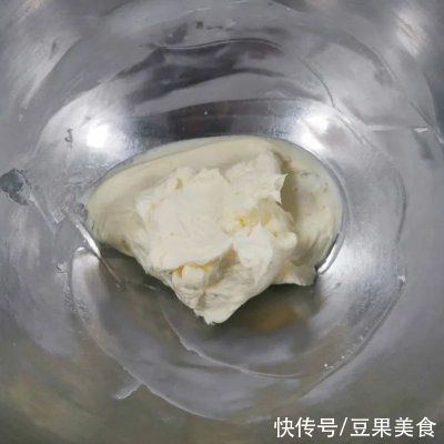慕斯|玫瑰荔枝镜面冻芝士，mini一个，少少负担