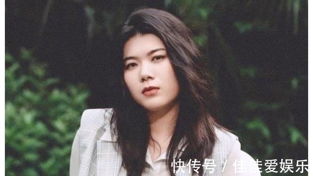 脱口秀|杨笠,别只顾着吐槽,脱口秀还是要好笑?