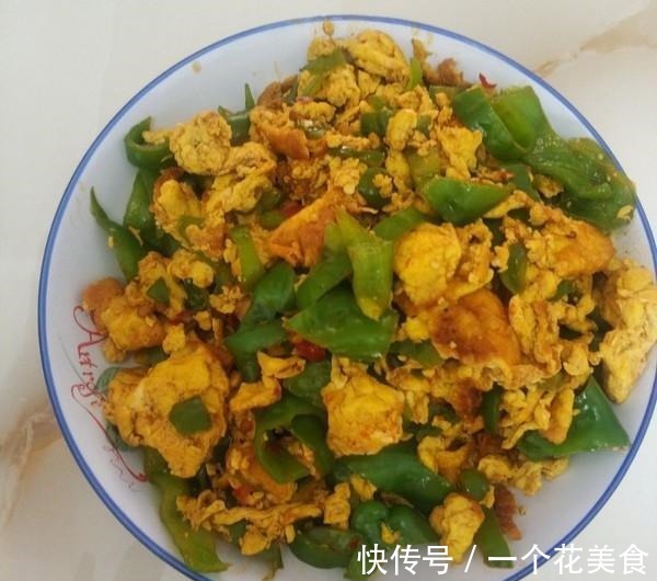 素辣椒|酱炒鸡蛋辣椒，简单的食材，不简单的美味！好吃下饭，太香了！