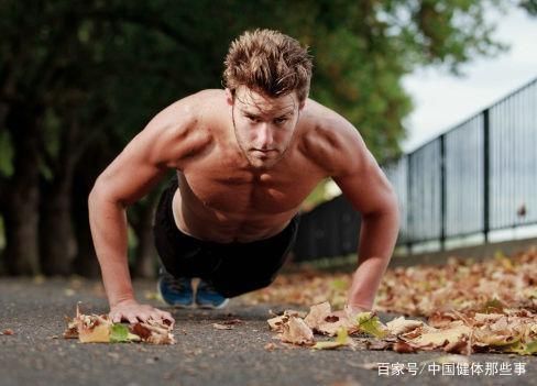 普朗克|俯卧撑可以天天练吗中年大叔坚持一个月，健身前后对比令人咋舌