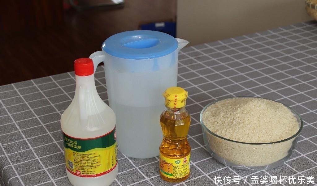 蒸米饭时,别只会加水蒸,多加这几步,蒸出的米饭又香又软