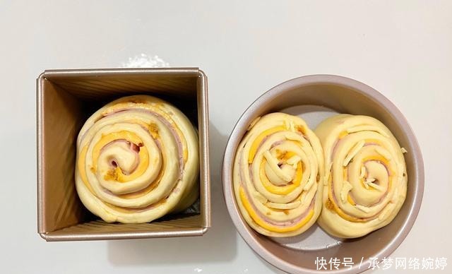 有芝士有肉肉的好吃快手咸面包,制作简单、营养丰富,早餐好选择