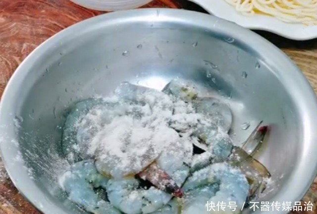 年夜饭,给家人做一道“缠缠绵绵”简单时尚,新手小白也能露一手