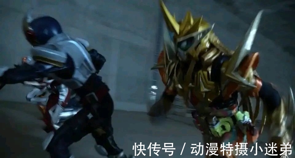 艾克赛德|骑士Live获得胡狼形态，粉色面具加上护目镜，造型超越蜃楼？