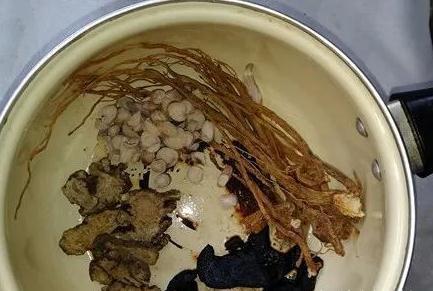 四物汤|千古补血第一良方！简单4味药，气血双补，美容养颜，做冻龄女神