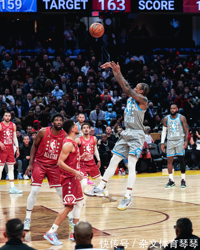 阿迪 东方力量闪耀全明星!老詹换了三双鞋,阿迪太惨,UA是最大赢家?