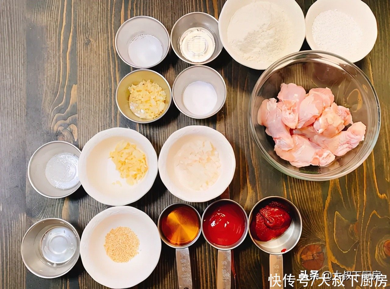 来自星星的你|追剧必备小吃！大叔教你韩式辣酱炸鸡，外皮酥脆，肉质软呢，好吃