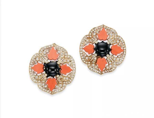 中心处|珠宝欣赏这个哨子吊坠真好玩,即能做装饰,又能吹