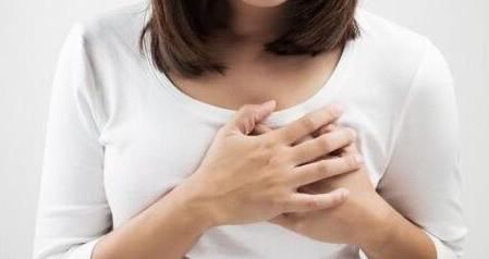 女性朋友|女性胸部长满“沙子”,查出乳腺癌,日常少做1事,可保健康