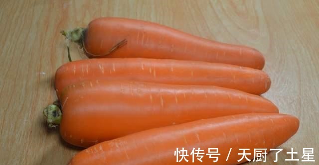 胡萝卜“这4种”别买了,菜贩子自己从来不吃,给500元也不要!
