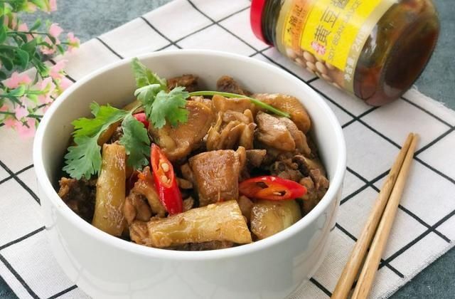 鴨肉|開胃簡單的子姜燜雞腿，營養(yǎng)開胃，夏季吃正合適
