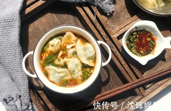 开春该吃啥这野菜包饺子正适合，清香可口味道好，鲜得忘不了