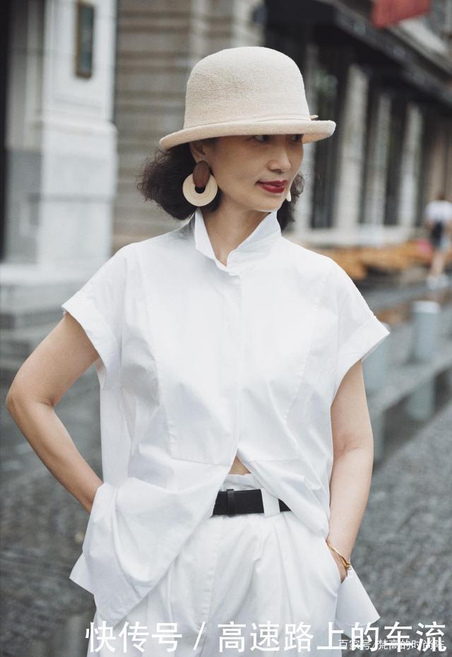 年纪大了不会搭也没关系!这位时尚博主的优雅穿搭,气质藏不住