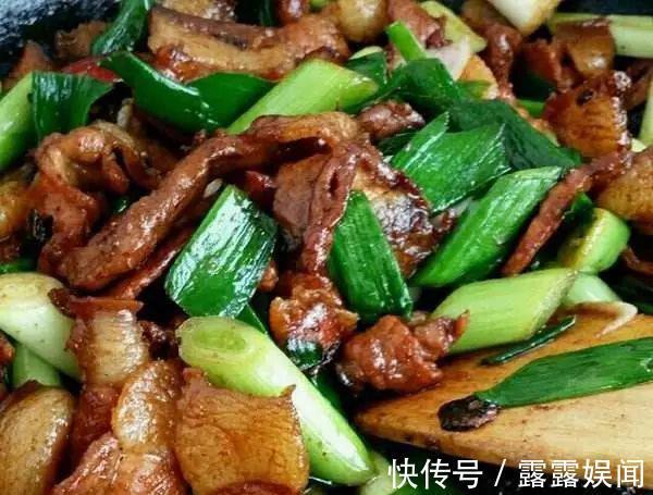 蛋清|炒肉丝，别再放淀粉腌制了，30年大厨教你三招，肉丝滑嫩入味