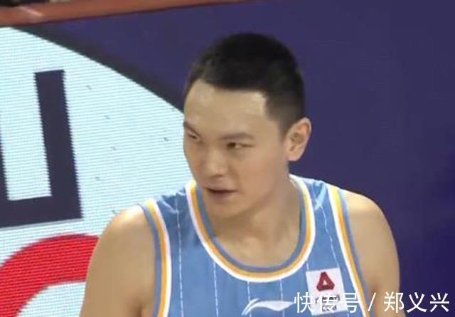 三分球|北京队单节轰41-19!范子铭爆发,翟晓川连进三分球,林书豪2分