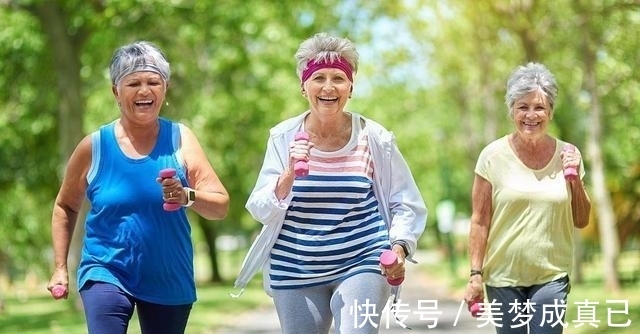 锻炼|广东中山大妈酷爱锻炼，身轻如燕健步如飞，年轻人都自叹不如